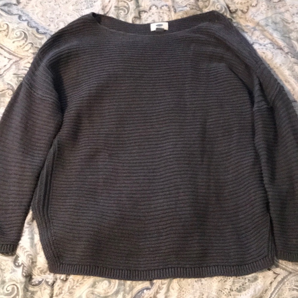 Old navy sweater